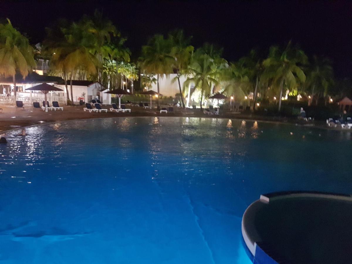 Caraibes Apparts-Resorts Sainte-Anne  Bagian luar foto